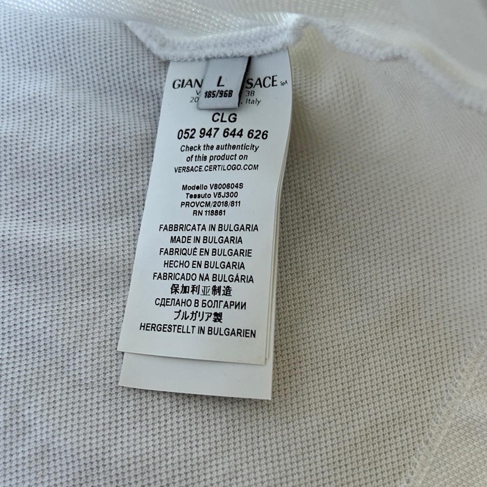 Authentic Versace polo shirt. Men, size large. Slim fit and almost brand new. - Picture 3 of 4
